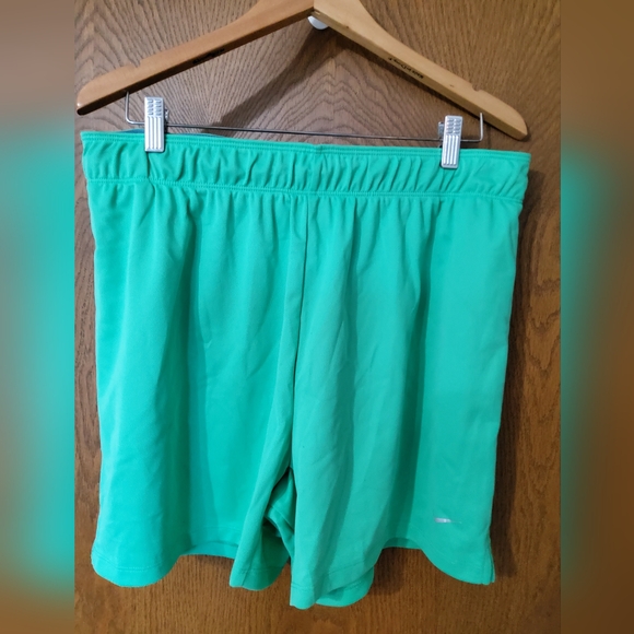 Nike Attack Shorts 5" Inseam Mid-Rise Unlined Large Retail $30 NWT - Picture 5 of 6